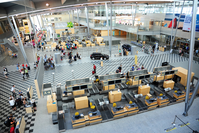 Aeroporto dinamarquês adota soluções tecnológicas da Amadeus 1 check in Billund