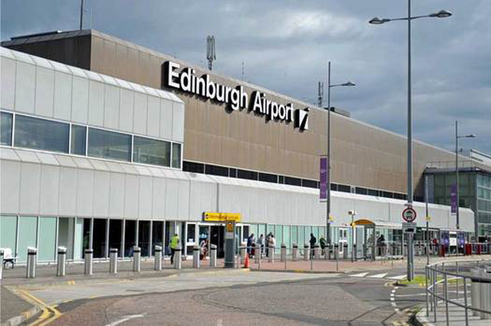 Avião pousou em Edimburgo, mas tinha como destino correto Dusseldorf, na Alemanha.