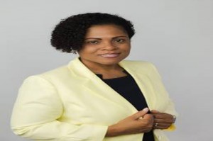 Camile Glenister, vice-diretora de Turismo e Marketing do Escritório de Turismo da Jamaica