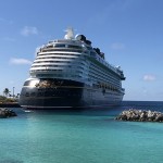 Disney Dream parado em Castaway Cay