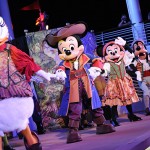 Mickey's Pirate Party é o show noturno na área aberta do Disney Dream