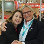 Rosi Prado, ministra do Turismo do Equador, com Rosa Masgrau, do M&E