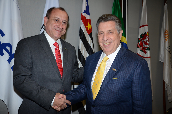 SPCVB assina acordo com Abear para promoção de São Paulo como destino; fotos 1 Toni Sando, Presidente Executivo e Raul Souza Sulzbacher, novo Presidente do Conselho Administrativo da SPCVB