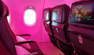 Qatar Airways revela monitores 4K e mais novidades para a Economy Class