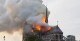 Catedral de Notre-Dame é atingida por incêndio em Paris