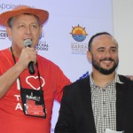 Aroldo Schultz, presidente da Schultz, e Ed Gama, humorista responsável pela capacitação