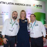 Luciane Leite, da WTM-LA, entre Anderson Masetto e Pedro Menezes, do M&E
