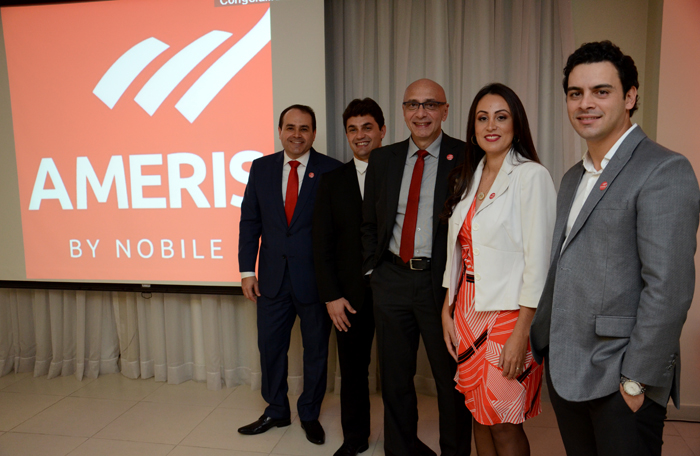 Ameris by Nobile deve chegar a mais de mil hotéis associados em 5 anos 1 Roberto Bertino, Rodolpho Berardinelli, líder do HotelShop, Ricardo Pompeu, Adriana Paiva, líder da Ameris By Nobile, e Rafael Menna