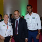 Rosa Masgrau e Juliano Braga, do M&E, com Ricardo Fazzini, secretário de Turismo de Ilhabela