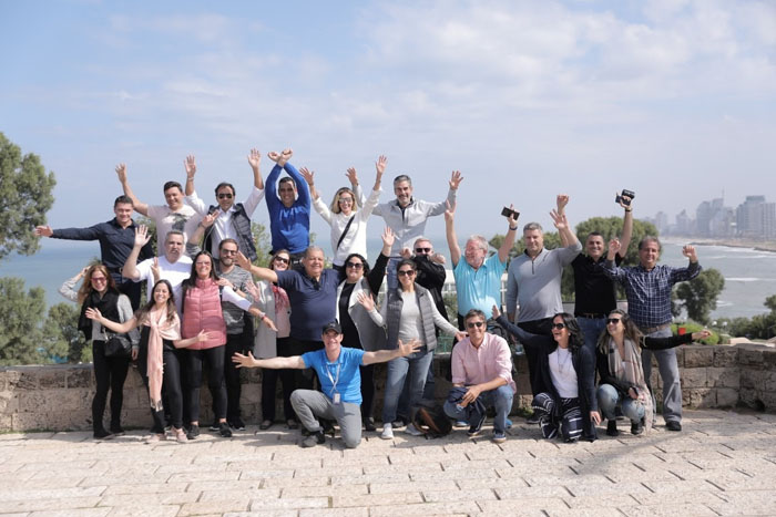 Club Latam premia parceiros com viagem exclusiva a Israel 1 Vencedores do Club Latam durante a viagem em Israel
