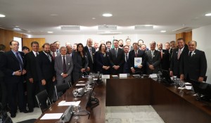 Presidente Jair Bolsonaro recebe entidades do Turismo