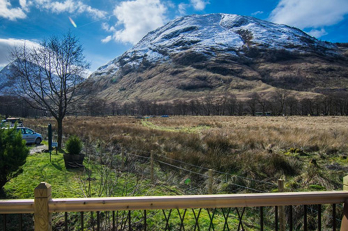 Confira dez lugares na Escócia que são cenários de Harry Potter e Game Of Thrones 9 Glencoe ou Glencoe Village é o principal assentamento em Glen Coe, na região de Lochaber das Highlands escocesas