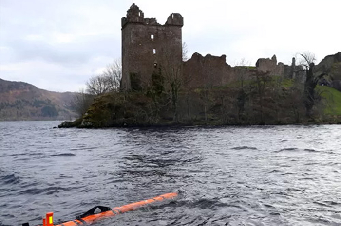 Confira dez lugares na Escócia que são cenários de Harry Potter e Game Of Thrones 10 O lago Ness é grande, profundo e de água doce e fica localizado nas Terras Altas da Escócia, Reino Unido