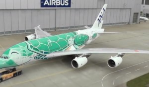 Airbus revela 2° A380 da All Nippon Airways também com pintura especial