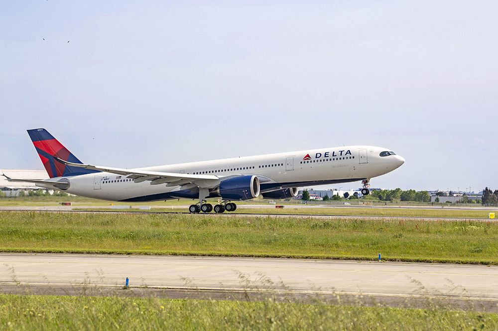 Delta recebe o primeiro A330neo dos Estados Unidos 1 A330-900-Delta-Air-Lines-take-off-01