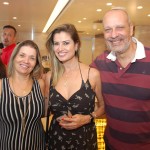Carla Proença, da Guiamondi Viagens, com Claudia Fernandes e Alexandre Fernandes , Tilli Viagens
