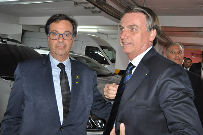 Câmara aprova PL que estende dispensa do reembolso e concede benefícios ao Turismo 3 Gilson Machado Neto recebe o presidente jair Bolsonaro em sua posse