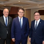 João Jacob Mehl, presidente da Paraná Turismo, Vinicius Lummertz, secretário de Turismo de SP, e Manoel Linhares, presidente da ABIH Nacional João Jacob Mehl, presidente da Paraná Turismo, Vinicius Lummertz, secretário de Turismo de SP, e Manoel Linhares, presidente da ABIH Nacional