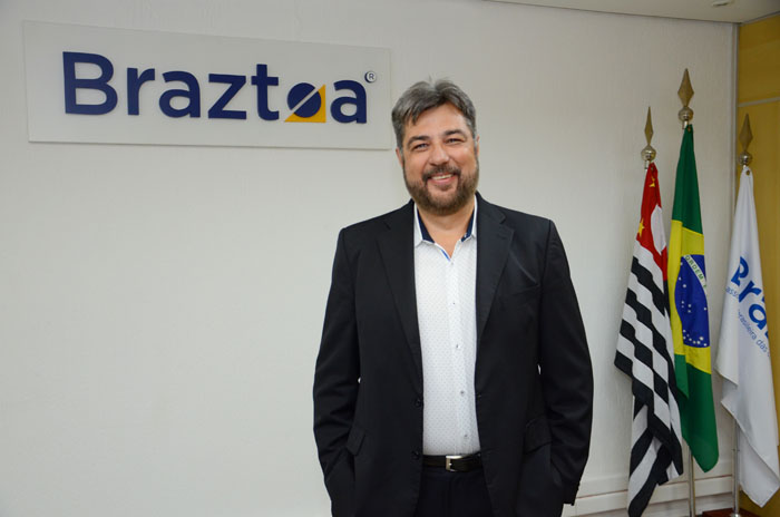 Prêmio Braztoa de Sustentabilidade 2019/2020 apresenta corpo de jurados 1 Roberto Nedelciu, presidente da Braztoa