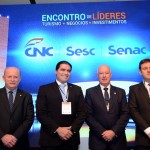 Vermelho, deputado Federal, Newton Cardoso Junior, presidente da Comissão de Turismo da Câmara, Herculano Passos, da Frentur, e Ricardo Guidi, deputado Federal