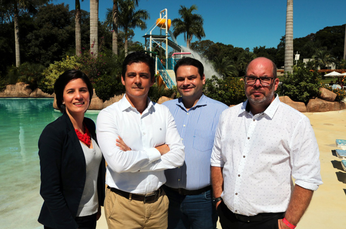 Grupo Mabu reforça equipe com a contratação de novos gerentes 1 Viviane Rizzati dos Reis, Gerente Corporativa de Alimentos e Bebidas; Eduy Azevedo, Diretor Geral de Hotelaria; Agadi Carvalho, Gerente de Tecnologia da Informação; e Dafnis Macédon, Gerente de Eventos Sociais