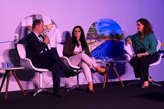 Raffaele Ceccere, Diretor da R1 Soluções Audiovisuais, Lucia Junger, Coordenadora de Eventos da Merck Group e Tricia Neves, Sócia da Mapie