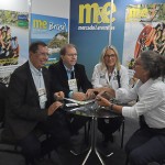 Benedito Braga, da Setur-BA, e Valdir Walendowsky, de Balneário Camboriú, com Rosa e Mari Masgrau, do M&E