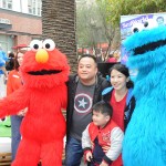 Convidados puderam tirar fotos com personagens conhecidos da Sesame Street