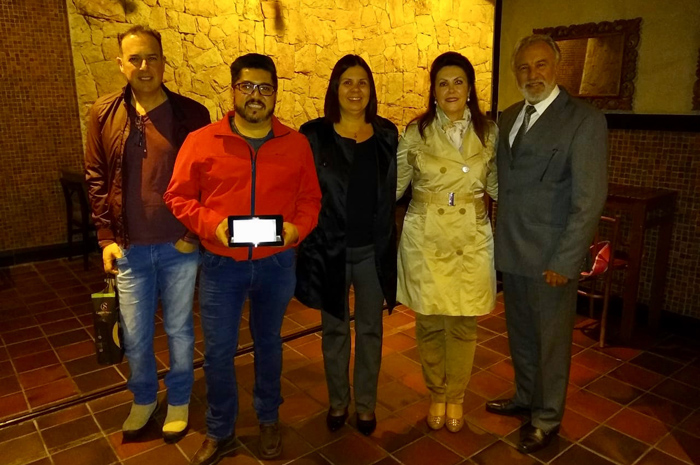 GTA reconhece agente na campanha “Jantar com as Estrelas” 1 A GTA premiou um agente de viagem na campanha "Jantar com as Estrelas". (Divulgação)