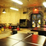 Mesas e cadeiras do restaurante de Star Wars