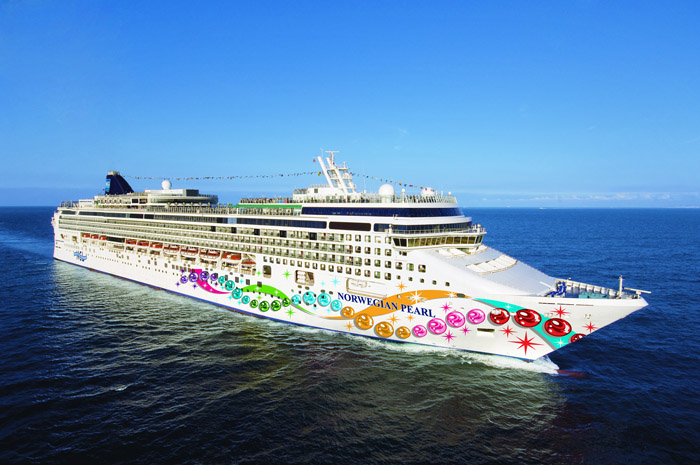 Norwegian Pearl estreia em Amsterdã