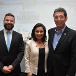 Rafael Luisi, da Comissão da Câmara dos Deputados, Flavia Didomenico, da Santur, e Rogério Siqueira, do Beto Carrero