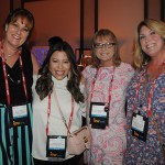 Sandy Sweatt, de Gatorland, Andrea Alava e Pam Robertson, de Tampa ZooQuarium, e Jennifer Gallagher, de Gatorland