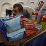 Snacks são oferecidos aos passageiros