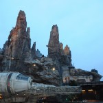 Em junho foi inaugurada Star Wars Galaxy's Edge, nova área temática do Disneyland Park