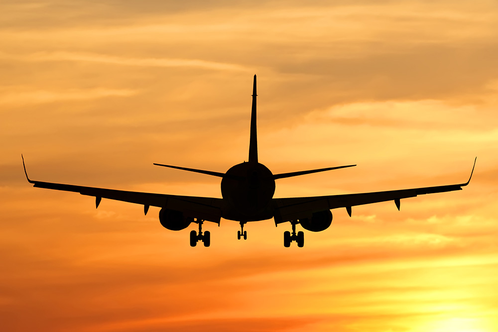 Preço das passagens aéreas cai 16% em 2019, diz IBGE 1 A chegada das empresas “low cost” deve representar uma importante ferramenta para melhorar o preço das passagens aéreas para os brasileiros