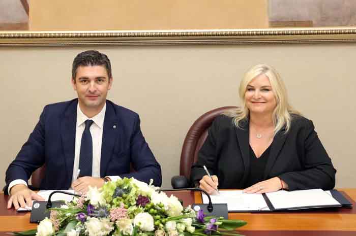 Clia Global cria parceria para preservação da cidade de Dubrovnik na Croácia 1 Prefeito de Dubrovnik, Mato Franković e Kelly Craighead, CEO da Clia