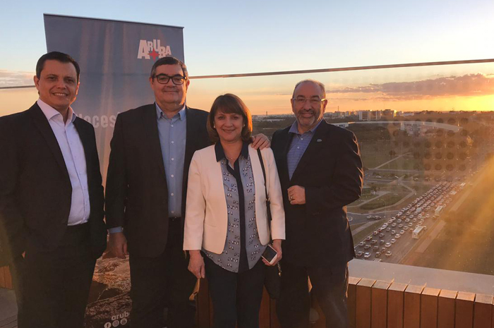Carlos Barbosa, da ATA Brasil; Rosmário Santa Cruz, da RIU Resorts; Angela Martinez, da Barceló; e Jorge Castillo, da Divi Resorts