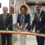 Corte da fita de inauguração do voo de chegada da Ilha do Sal em Milão