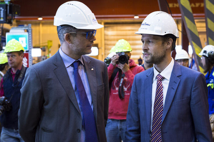 Resultado de imagem para construção do Costa Toscana