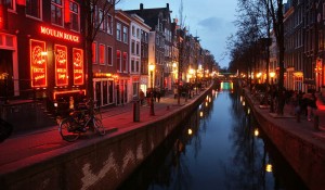 Prefeita de Amsterdã quer modificar distrito da luz vermelha