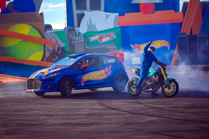 Beto Carrero World bate recordes com espetáculo Hot Wheels Epic Show 1 Primeira atração permanente da Hot Wheels em grande escala na América do Sul soma mais de 400 shows em um ano