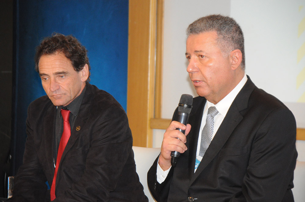 Especialistas debatem oportunidades para enfrentar a sazonalidade da hotelaria 4 Geraldo Linzmeyer, do CHA, e Alexandre sampaio, da Citur da CNC