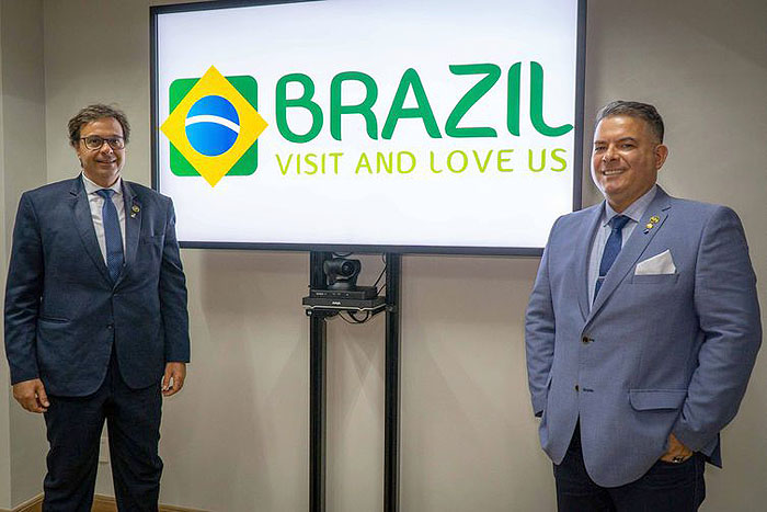 Gilson Machado Neto, presidente da Embratur, e Osvaldo Matos de Melo Júnior (direita), diretor de Marketing - Pablo Peixoto/Embratur