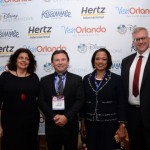 Adriano Aguiar, da Hertz, entre Jussara Haddad, Camille Richardson, e Jonathan Ward, do Consulado Americano