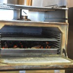 Forno Josper é o protagonista do restaurante
