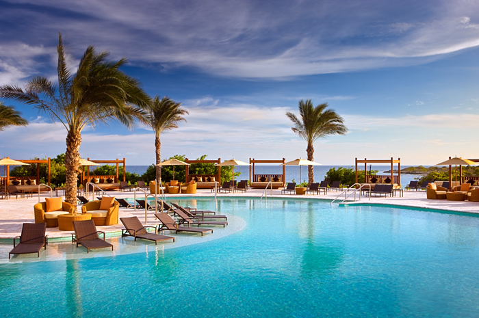 Santa Barbara Beach & Golf Resort apresenta novidades ao trade brasileiro 1 Um dos mais conhecidos resorts da ilha caribenha apresentou 3 novidades: Novas opções de restaurantes e bares; um tour virtual 360º e o novo prêmio Zarpo