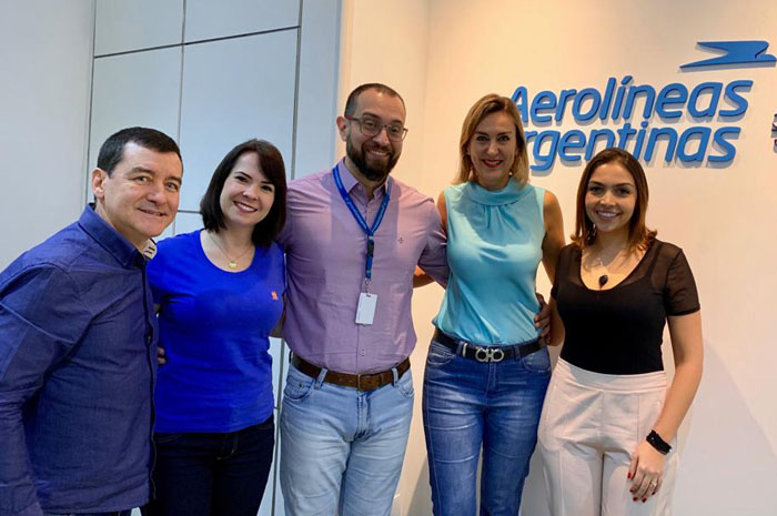 WTM-LA realiza Encontro de Lideranças com Aerolíneas Argentinas e MPI Brasil 1 Ivan Cadahia Blanco, Thais Del Ben, Diógenes Toloni, Luciane Leite e Claudia Delfino
