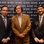 Jean-Philip Peról, da CapAmazon, entre Adrian Ursilli e Ignacio Palacios, da MSC Cruzeiros Jean-Philip Peról, da CapAmazon, entre Adrian Ursilli e Ignacio Palacios, da MSC Cruzeiros
