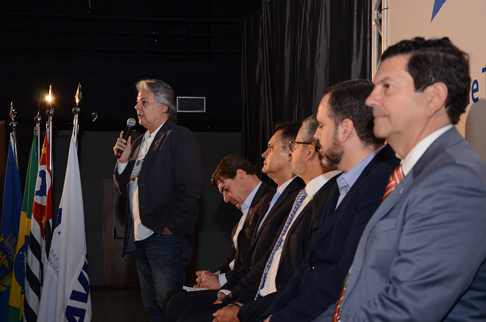 Avirrp 2019 tem início em Ribeirão Preto com autoridades e mais de 500 marcas 6 Marcio Santiago, do Brasil CVB, durante a abertura da Avirrp 2019
